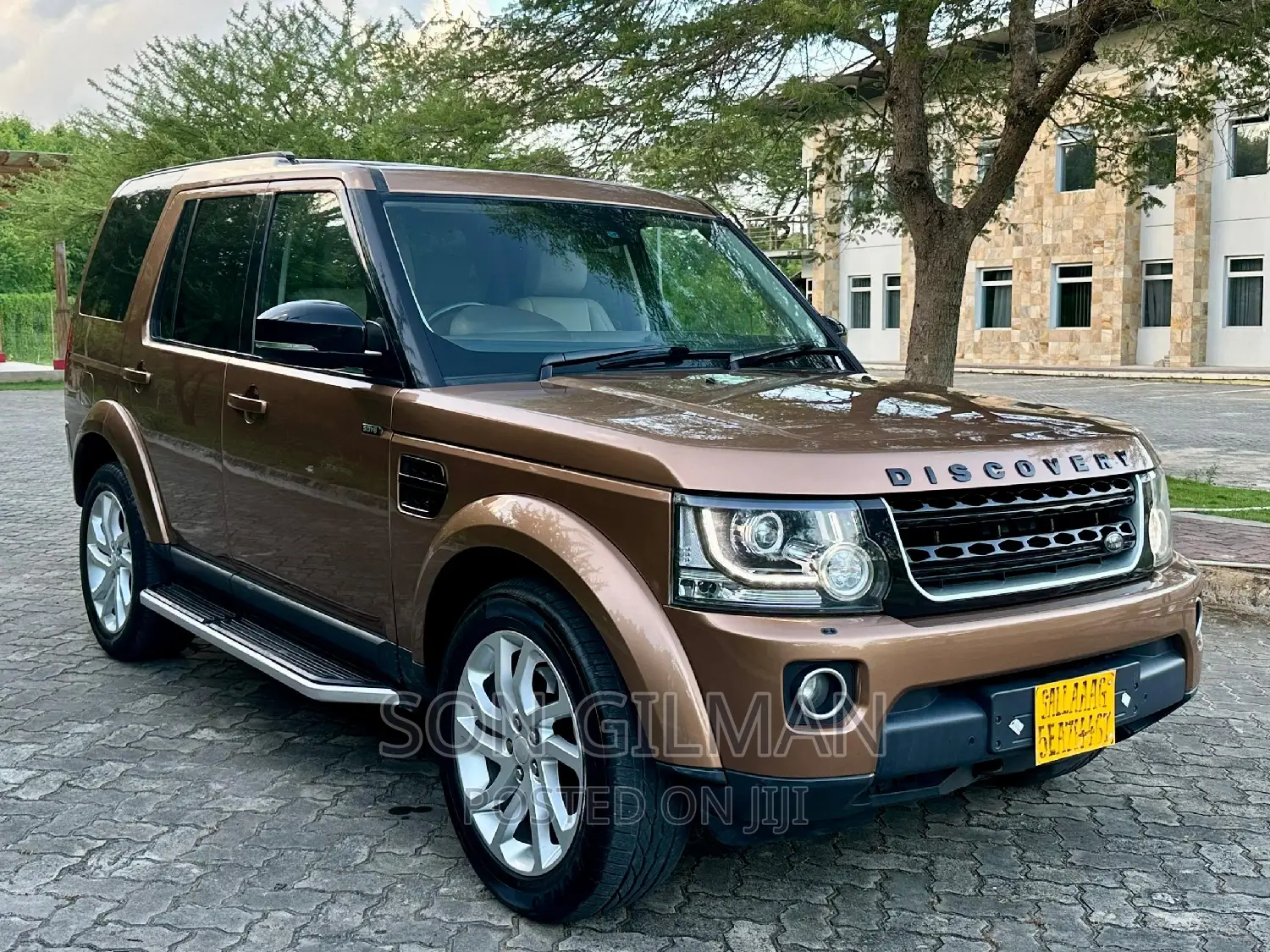 Land Rover Discovery 2014 Brown