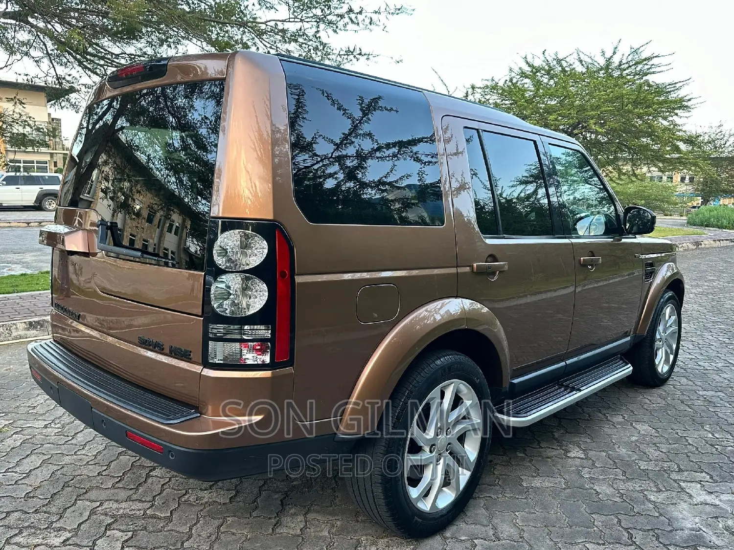 Land Rover Discovery 2014 Brown