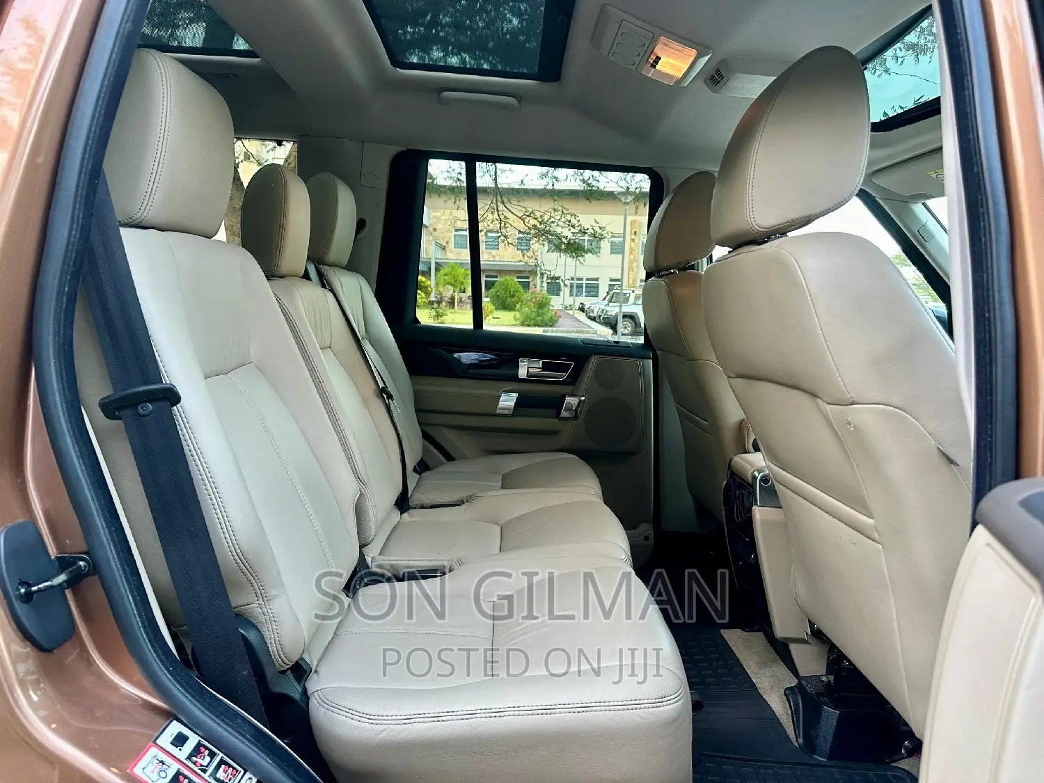 Land Rover Discovery 2014 Brown