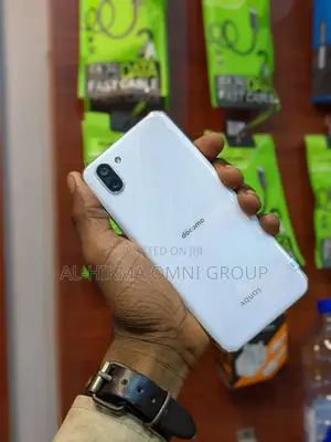 Sharp Aquos R2 64 GB White