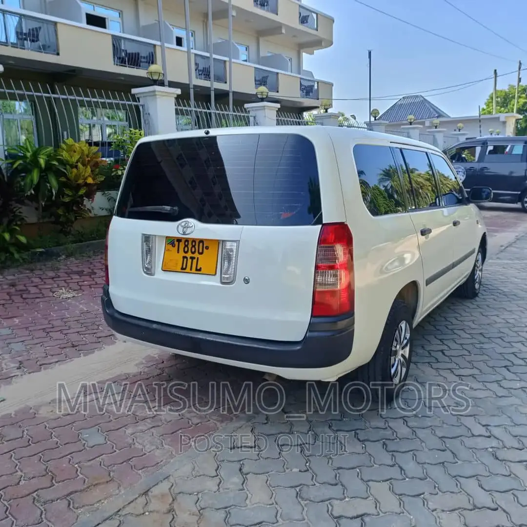 Toyota Succeed 2004 White