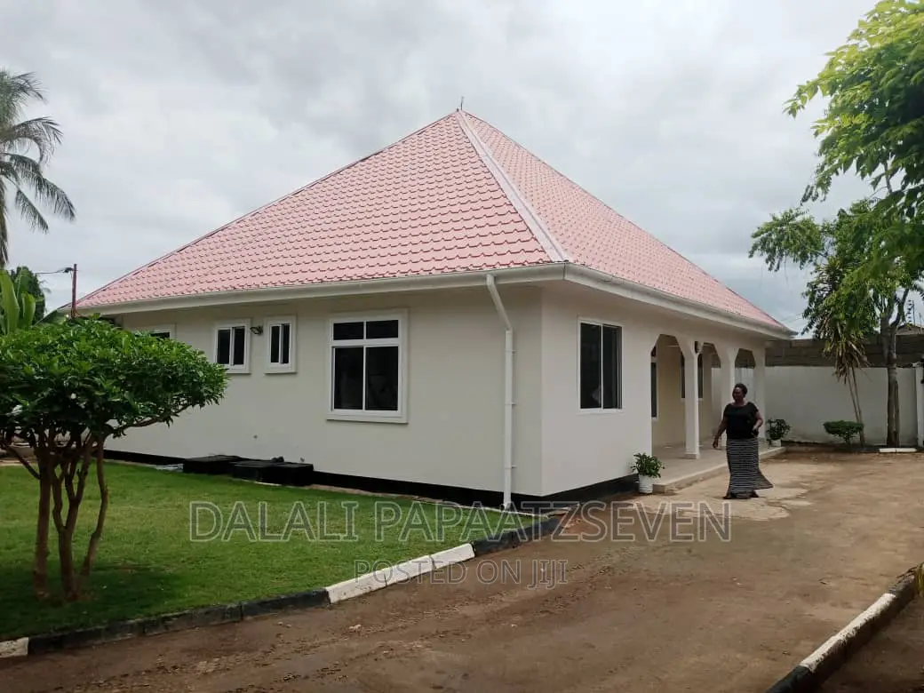 3bdrm House in Dalalipapaatzseven, Kinondoni for rent