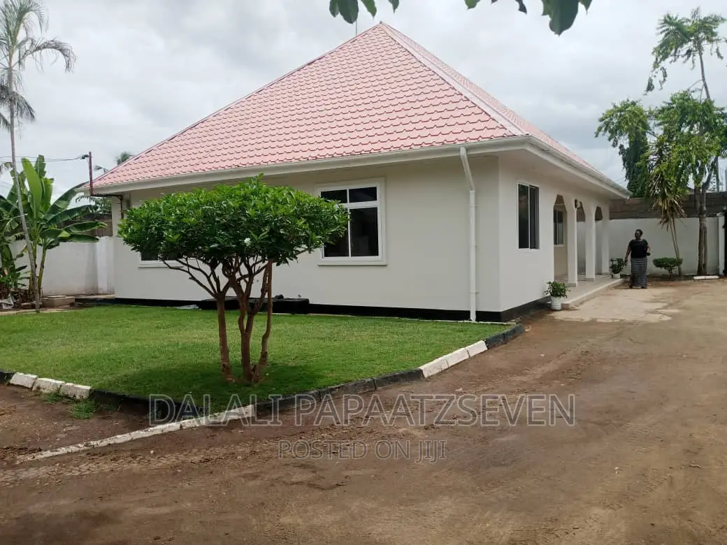 3bdrm House in Dalalipapaatzseven, Kinondoni for rent