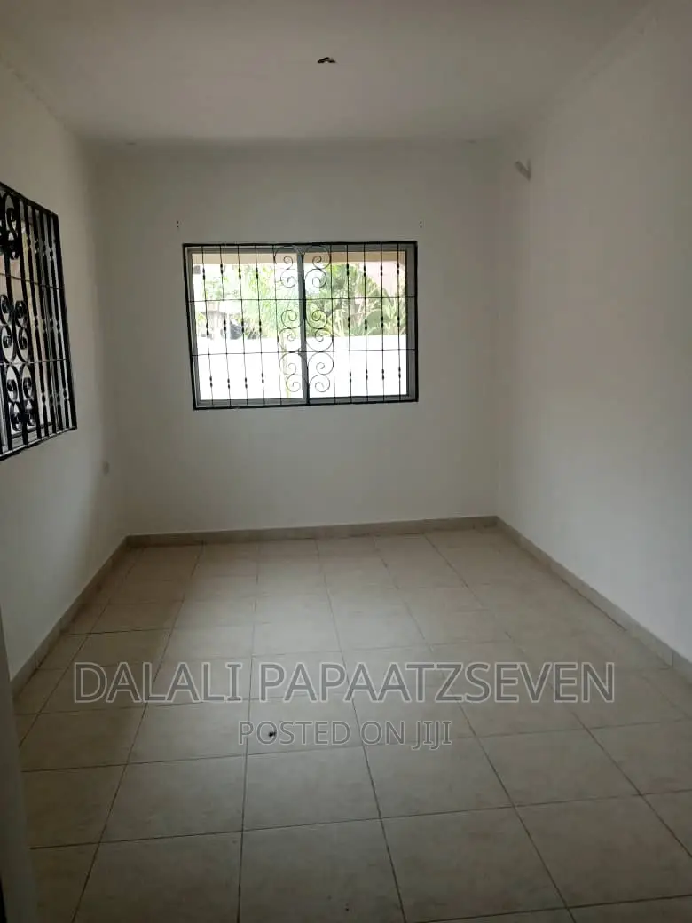 3bdrm House in Dalalipapaatzseven, Kinondoni for rent