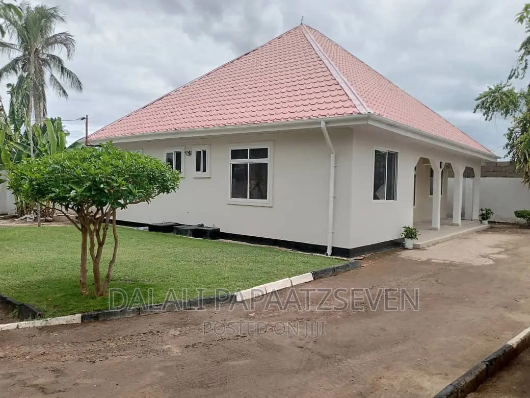 3bdrm House in Dalalipapaatzseven, Kinondoni for rent
