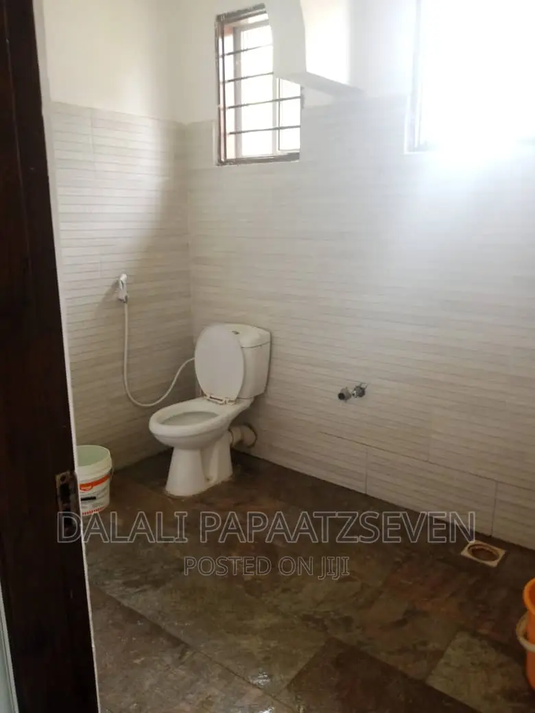 3bdrm House in Dalalipapaatzseven, Kinondoni for rent