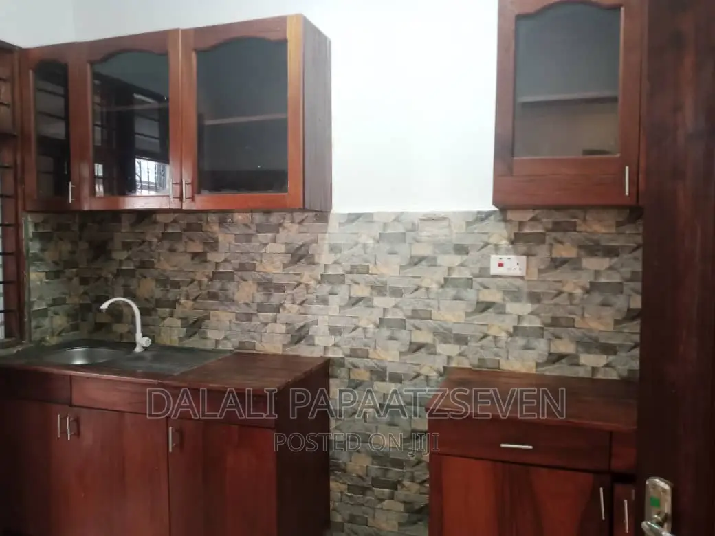 3bdrm House in Dalalipapaatzseven, Kinondoni for rent