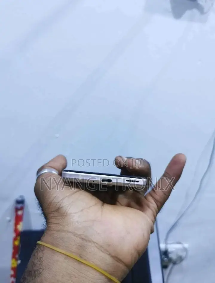 Mobile Phone 64 GB