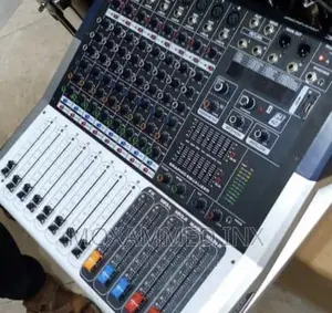 Powered Mixer 8 Channel