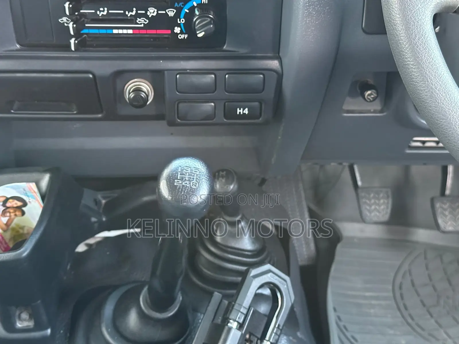 Toyota Land Cruiser 2015 White