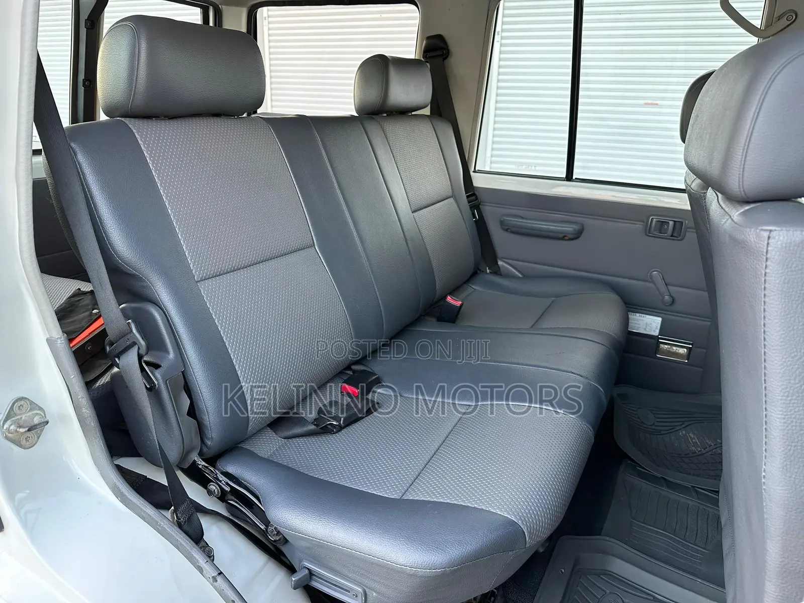 Toyota Land Cruiser 2015 White
