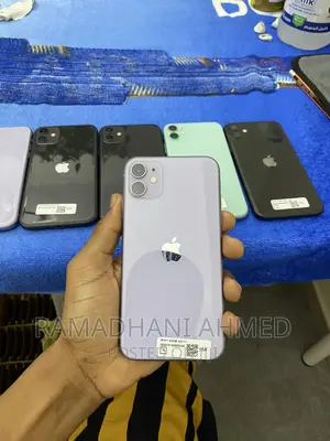 Apple iPhone 11 64 GB Purple