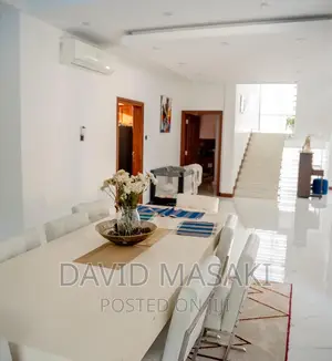 7bdrm Villa in Mansion, Ada Estate for rent