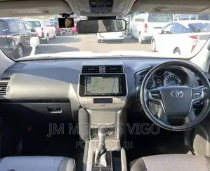 Toyota Land Cruiser Prado 2017 Pearl