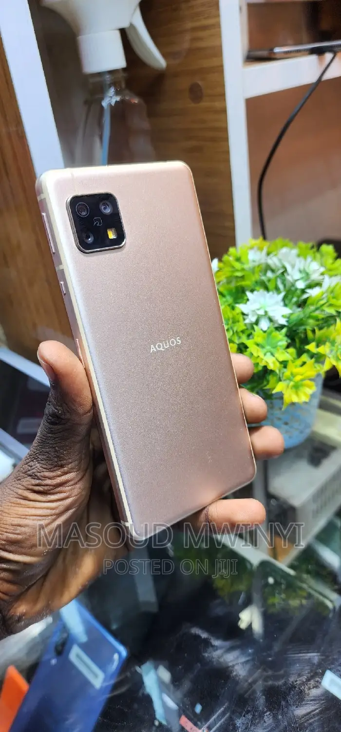 Sharp Aquos sense5G 64 GB