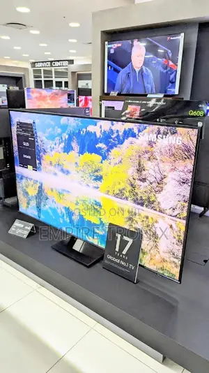 Photo - Samsung Q60B 65" Class HDR Uhd Smart Qled TV