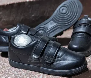 Unisex School Shoes Black Full