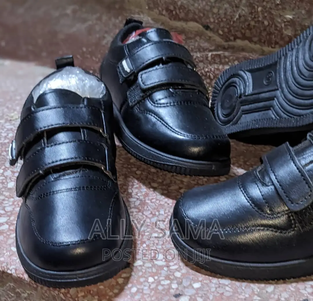 Unisex School Shoes Black Full