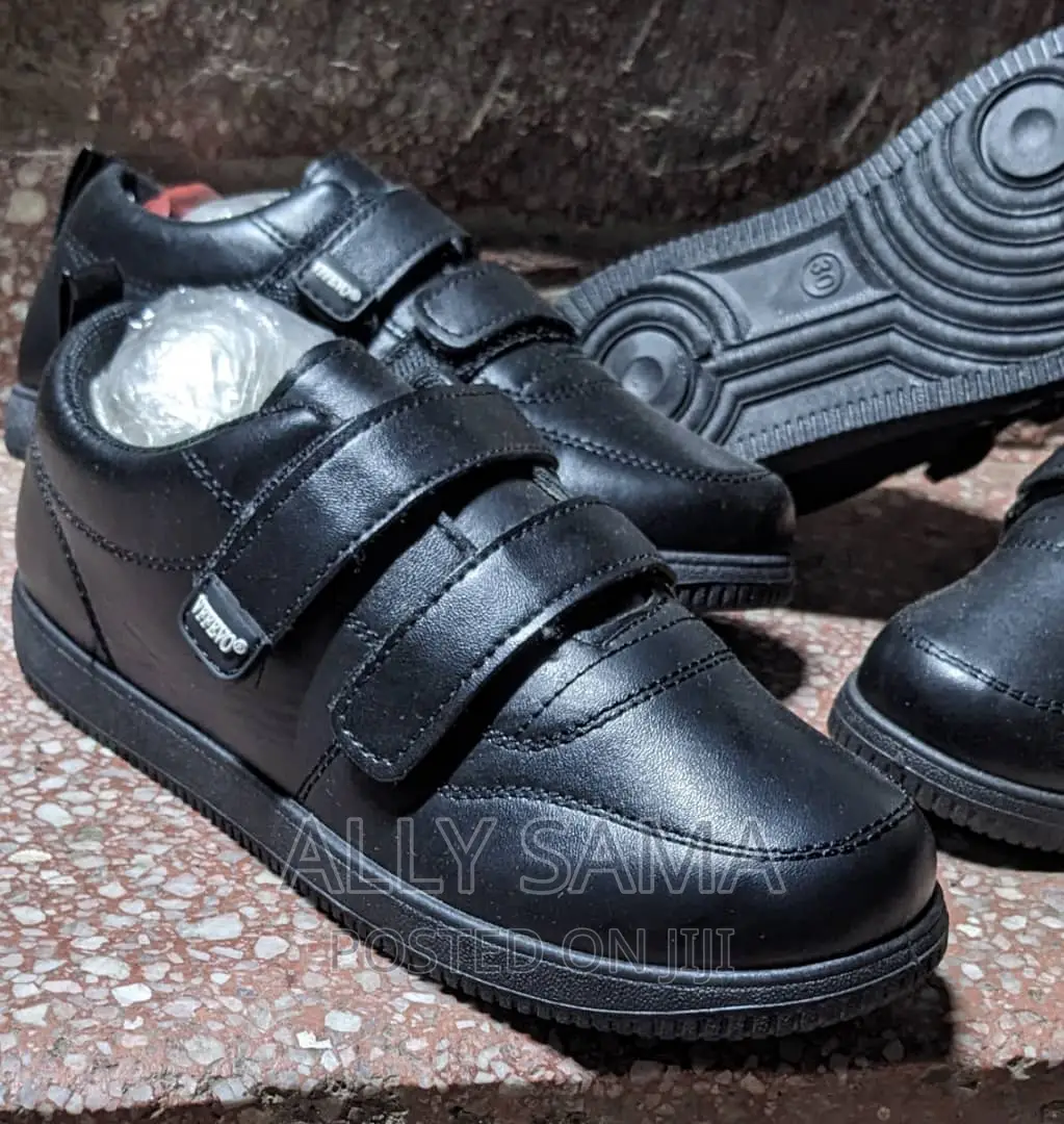 Unisex School Shoes Black Full