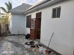 4bdrm House in Mbande, Mbangala for sale