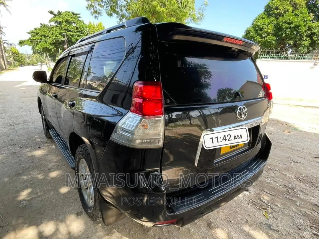 Toyota Land Cruiser Prado 2013 Black