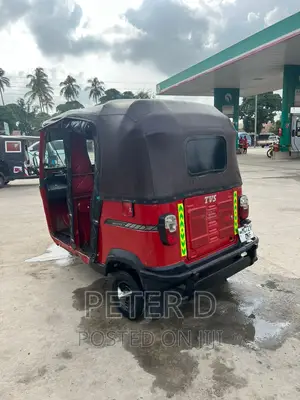 TVS King Cargo 2023 Red