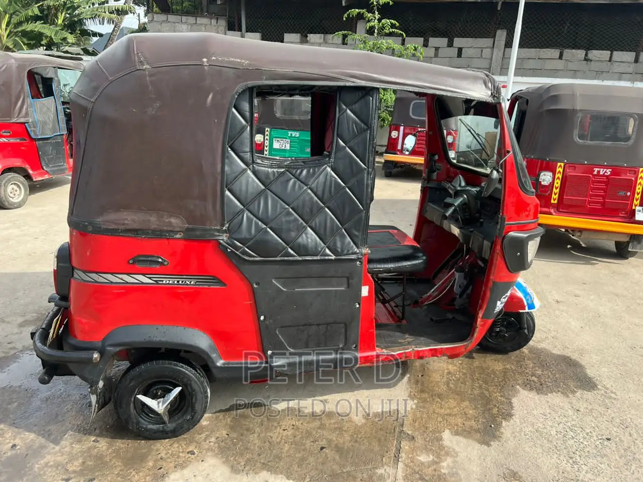 TVS King Cargo 2023 Red