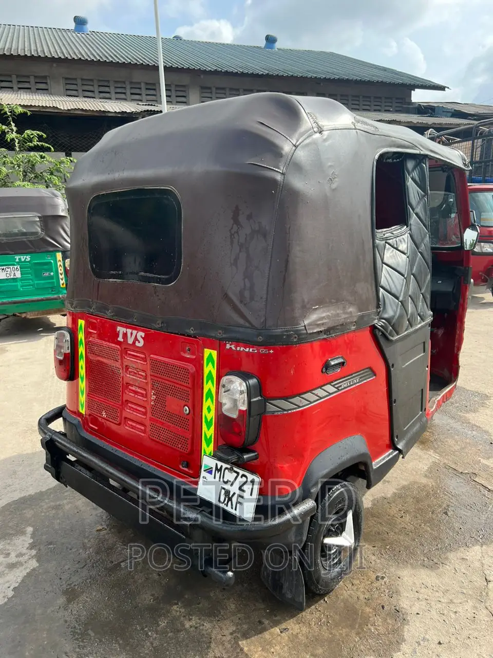 TVS King Cargo 2023 Red