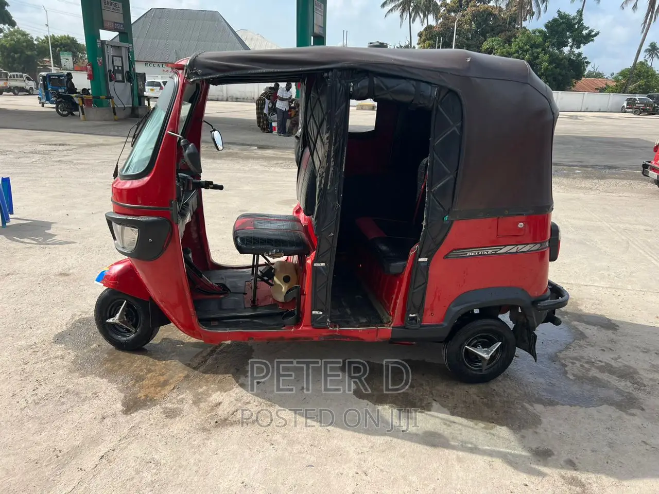 TVS King Cargo 2023 Red
