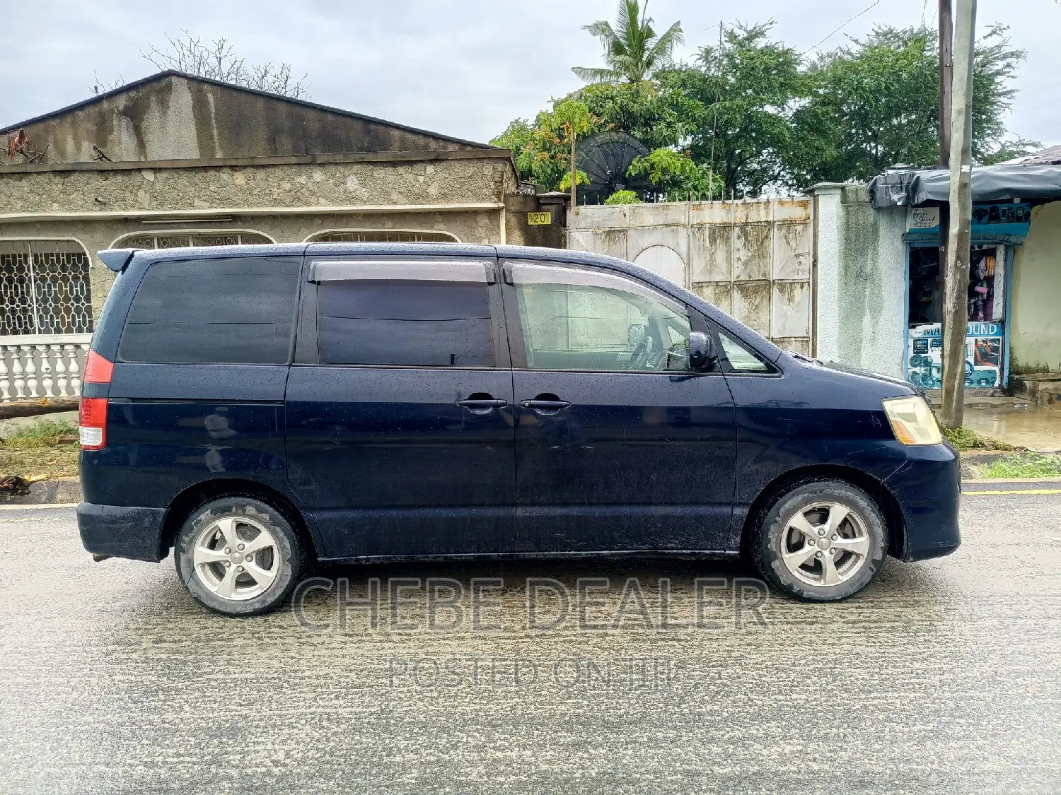 Toyota Noah 2004 Black