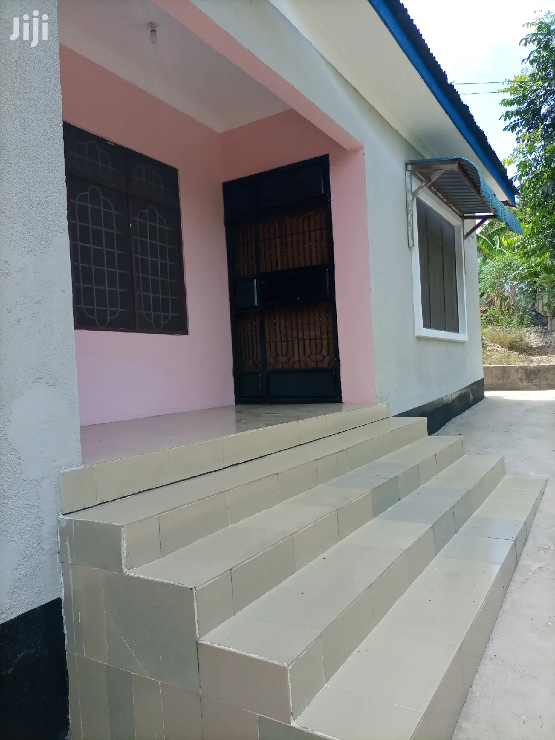 3 Bedroom, Master Na Public Toilet,Sebule, Dinning Na Jiko