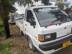 Toyota Lite-Ace 2006 White
