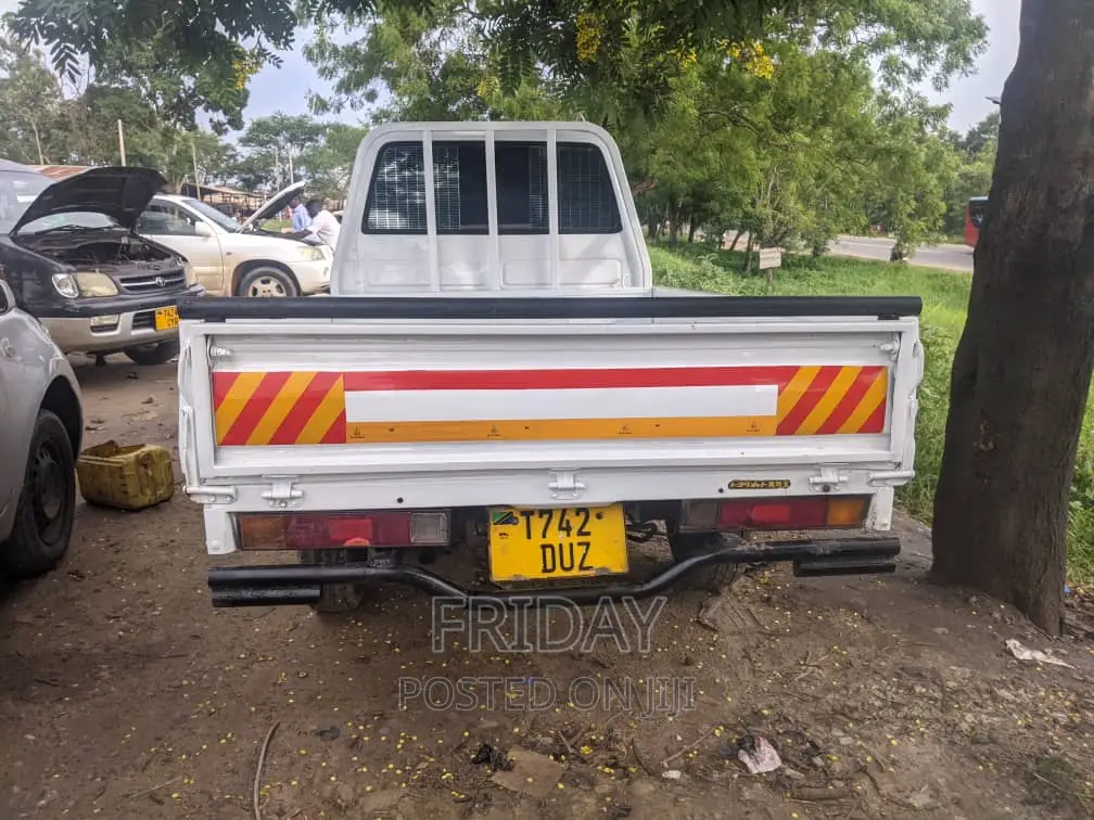 Toyota Lite-Ace 2006 White