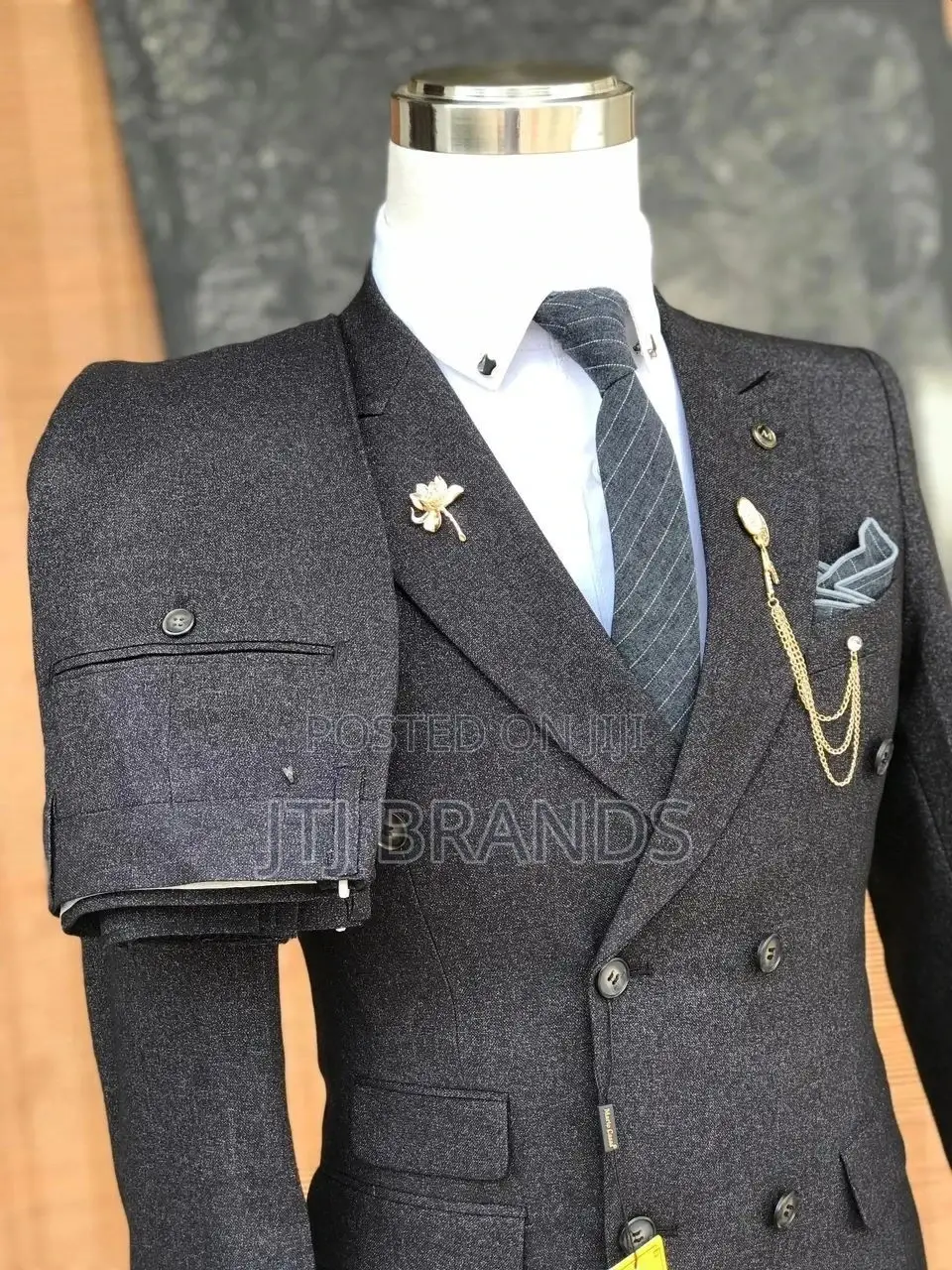 New Men's Suits