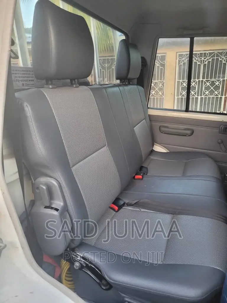 Toyota Land Cruiser 4.5 V8 DSL 2014 White