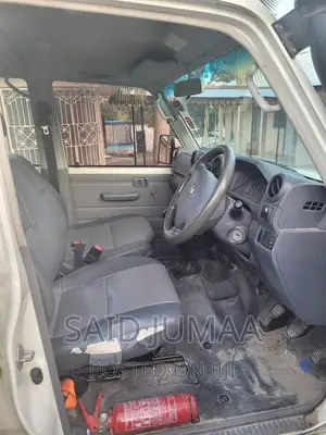 Toyota Land Cruiser 4.5 V8 DSL 2014 White