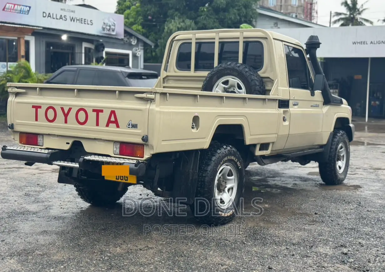 Toyota Land Cruiser 2015 Beige