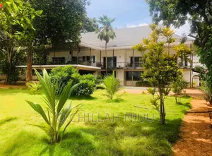 Furnished 8bdrm Apartment in Mbez Beach 8, Kinondoni for sale