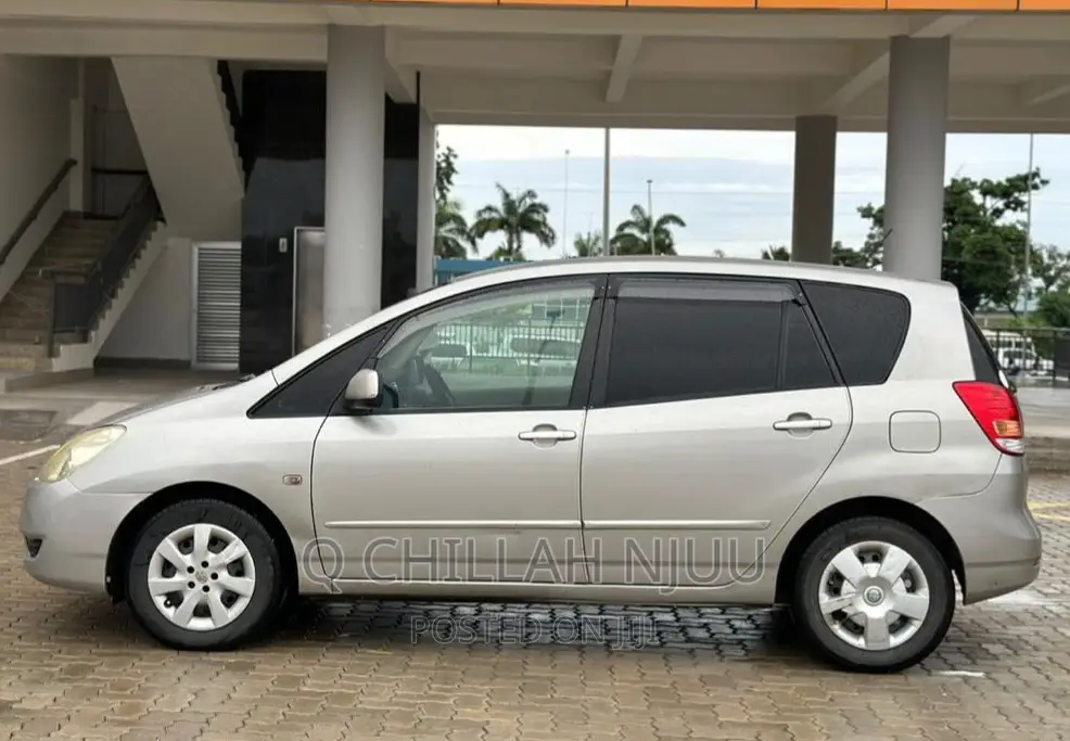 Toyota Corolla Spacio 2005 Silver