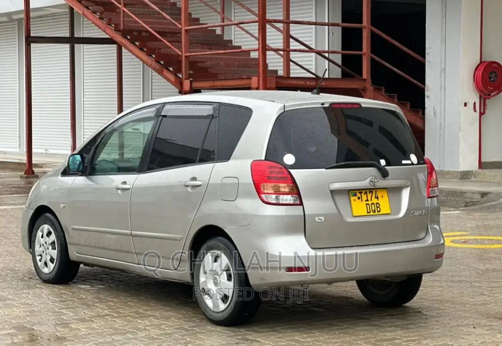 Toyota Corolla Spacio 2005 Silver