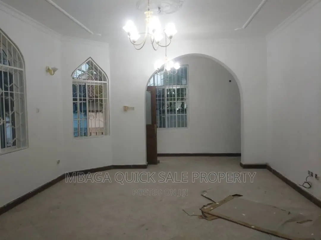 4bdrm Apartment in Mikocheni for rent