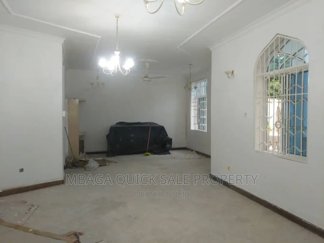 4bdrm Apartment in Mikocheni for rent