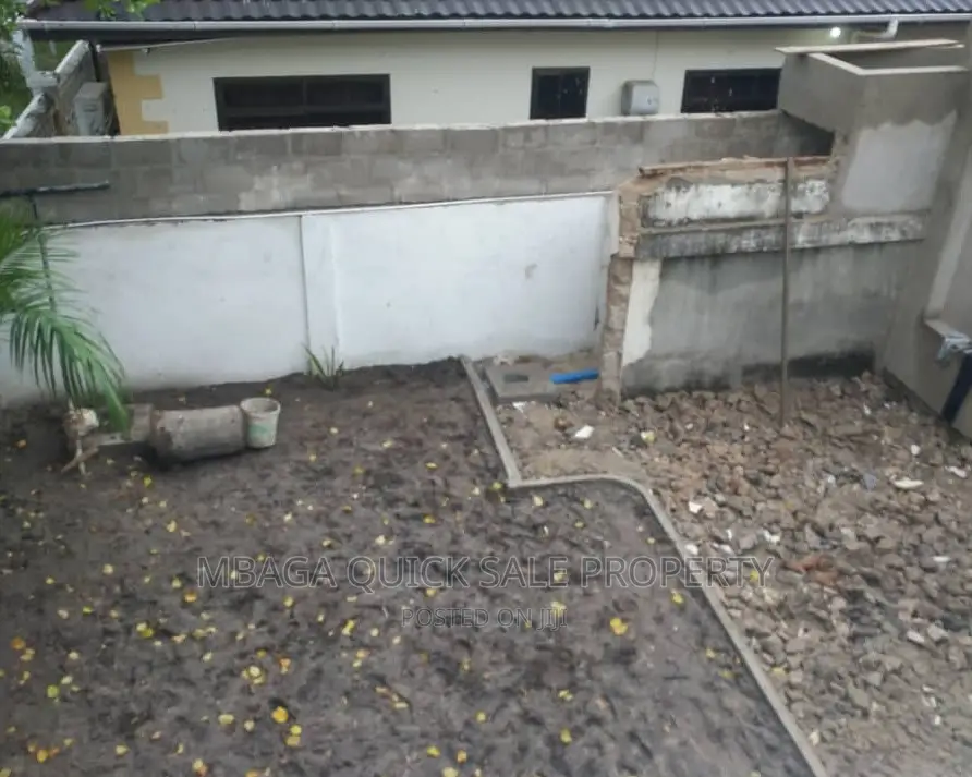 4bdrm Apartment in Mikocheni for rent