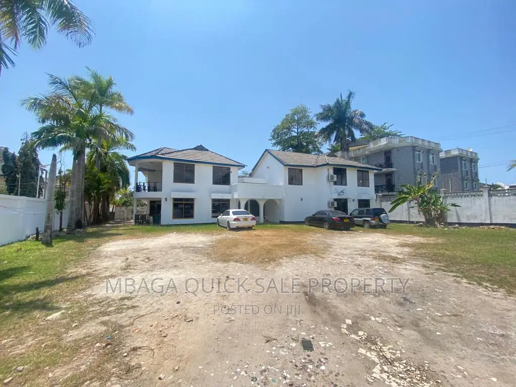 7bdrm House in Mikocheni Kwa for sale