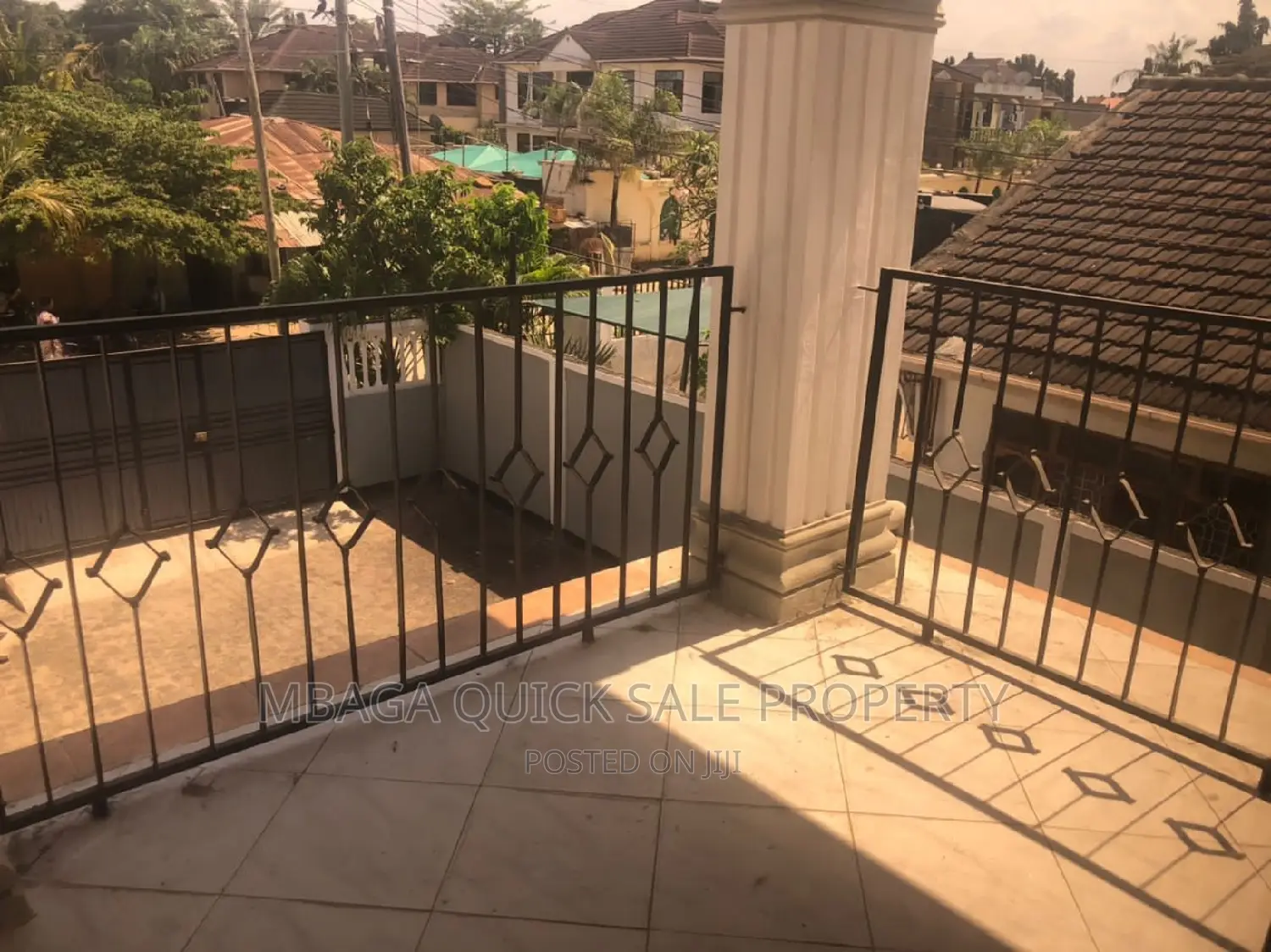 10bdrm House in Mikocheni for rent