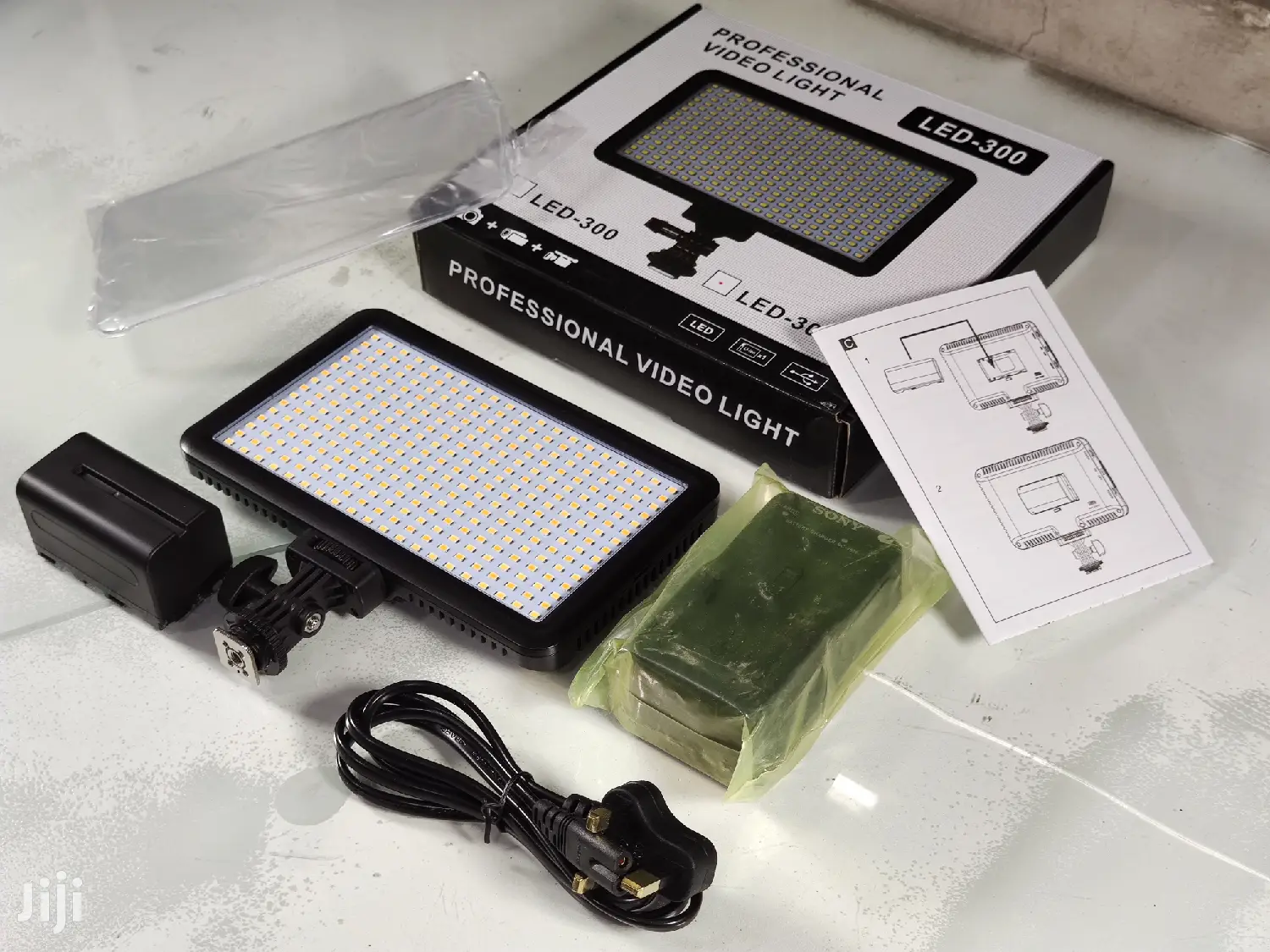 LED-300 On-camera Professional Video Light