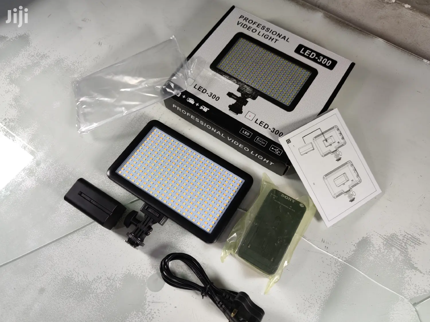 LED-300 On-camera Professional Video Light
