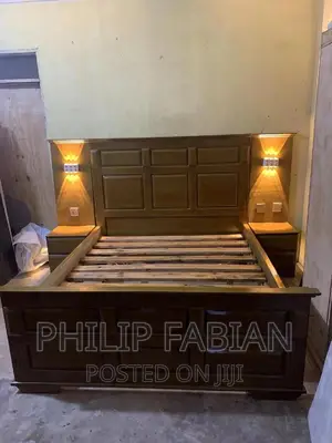 Kitanda Na Bedside Zake