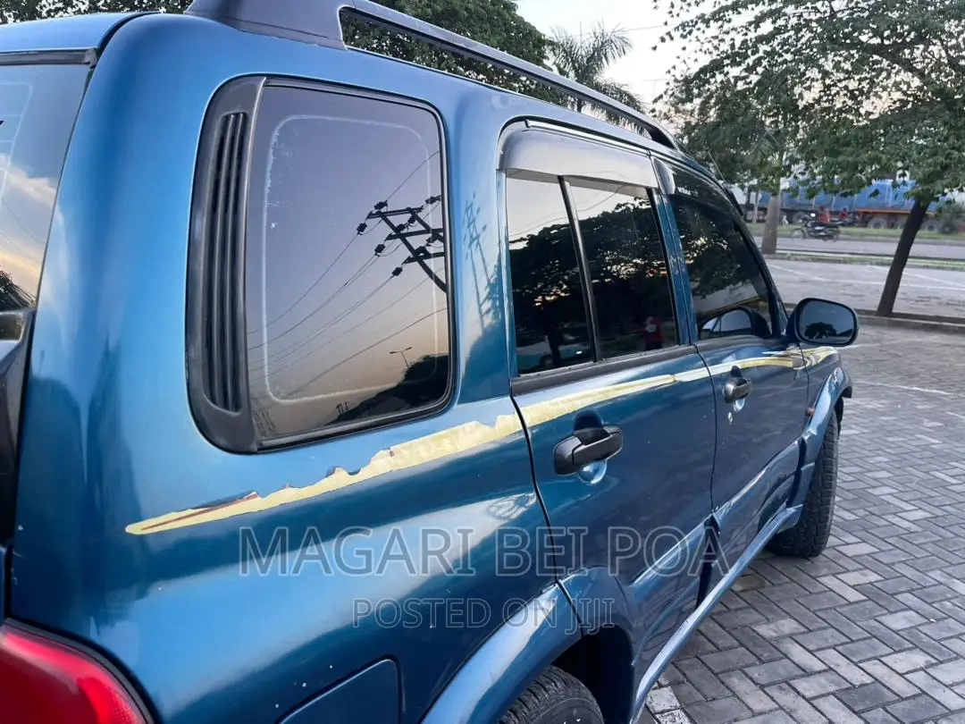 Suzuki Grand Vitara 2000 Blue