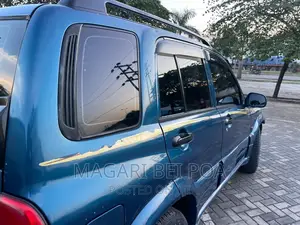 Suzuki Grand Vitara 2000 Blue